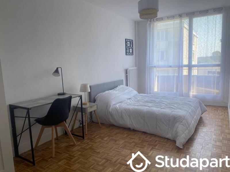 Chambre - 11 m² - 1 pièce