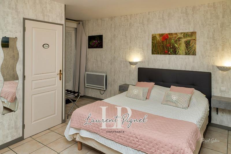 Maison - 177 m² - 9 pièces