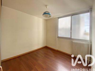Appartement - 64 m² - 4 pièces