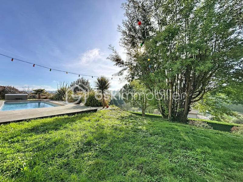 Maison - 156 m² - 5 pièces