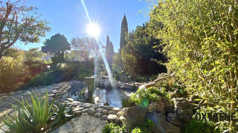 Maison traditionnelle - 236 m² - 8 pièces