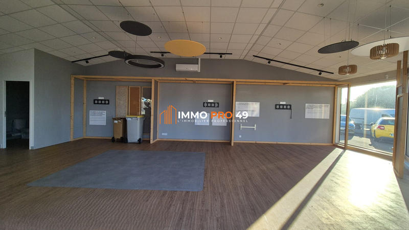 Local d'activités - 100 m²