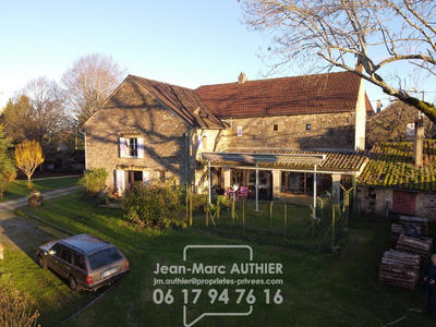 Maison - 293 m² - 9 pièces