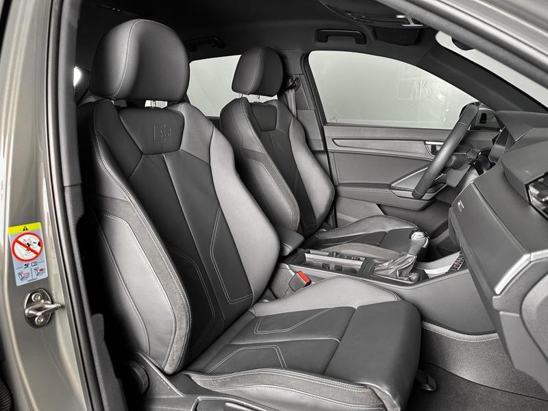 Audi Q3 - 35 Tdi 150ch s-Tronic Ja17p Interieur s-Line Cuir Chauff Virtual Cockpit Carplay Attelage