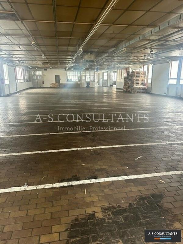 Entrepôt - 1 800 m²