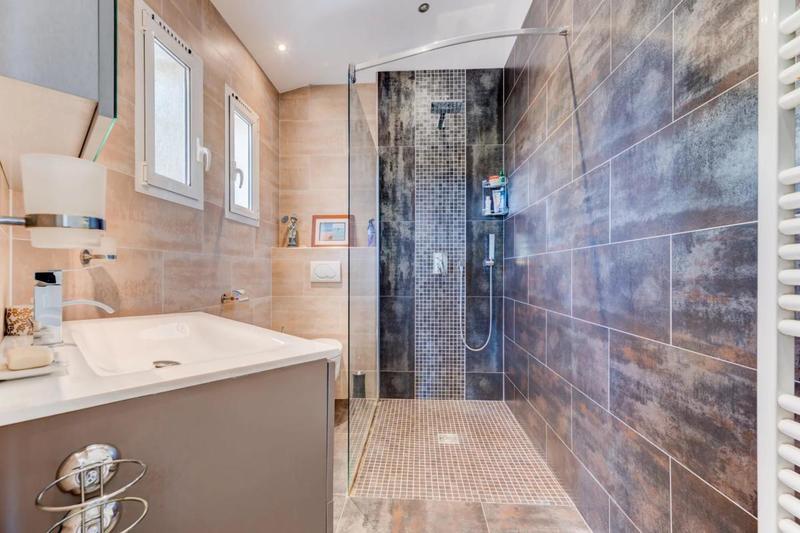 Villa - 137 m² - 5 pièces