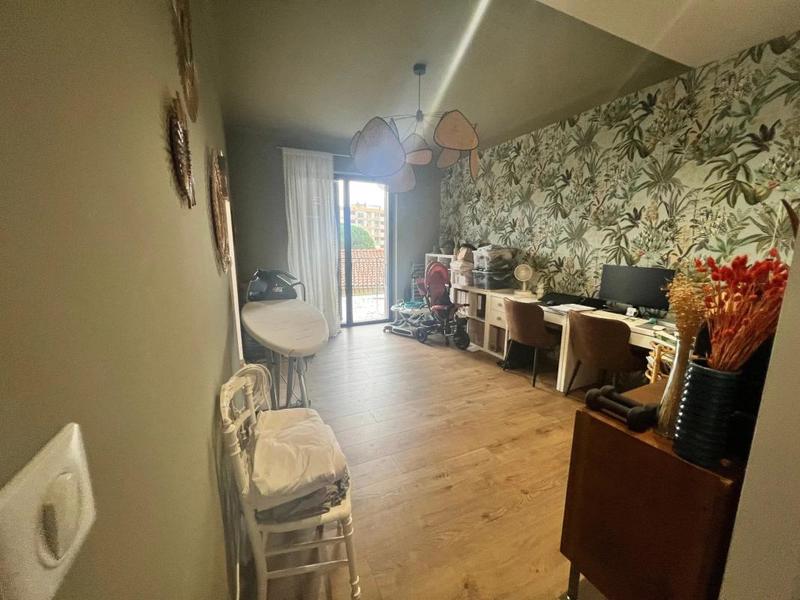 Appartement - 100 m² - 3 pièces