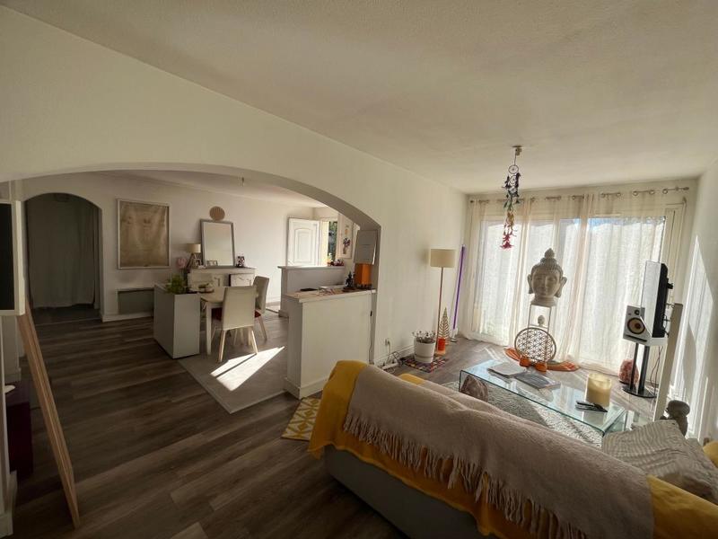 Maison - 93 m² - 4 pièces