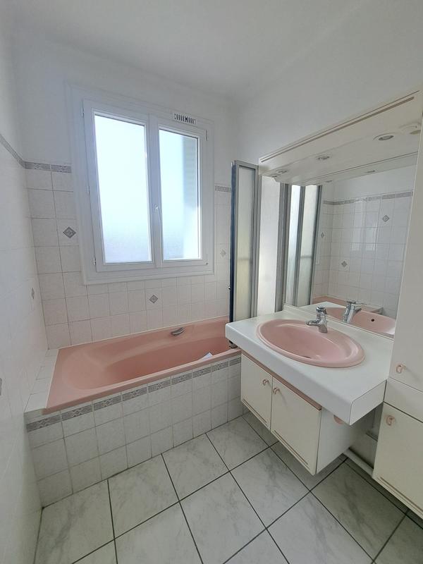 Appartement - 90 m² - 4 pièces