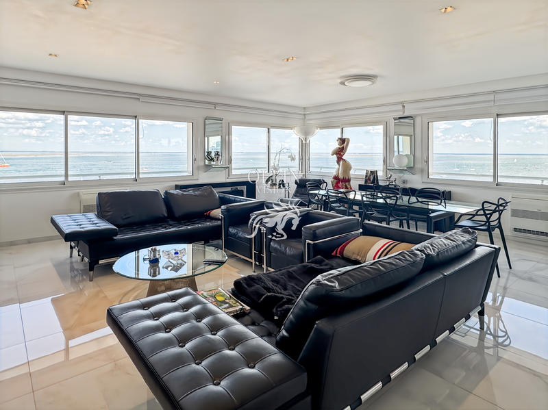 Appartement - 120 m² - 4 pièces