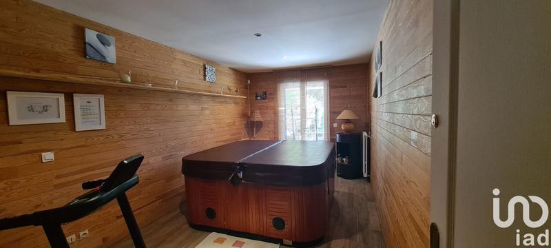 Maison - 219 m² - 6 pièces