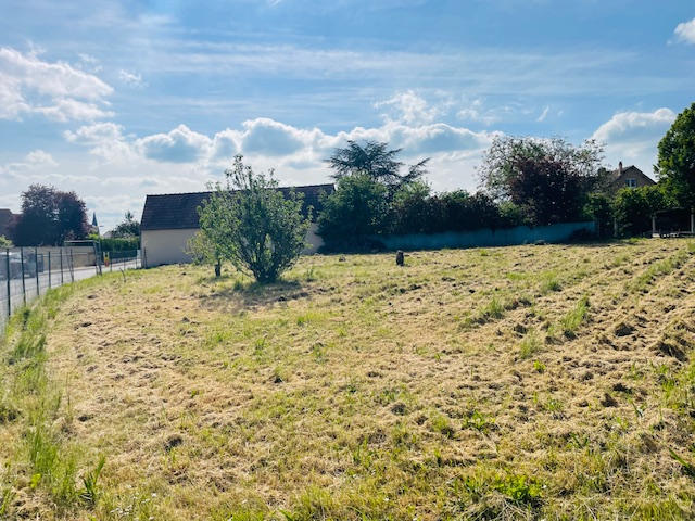 Terrain constructible - 743 m²