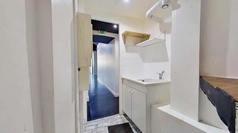 Local commercial - 139 m² - 1 pièce