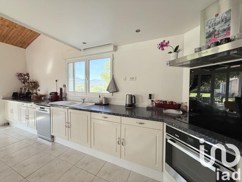 Maison - 260 m² - 5 pièces