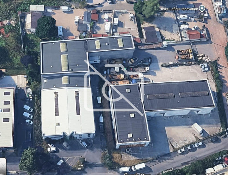 Entrepôt - 1 668 m²