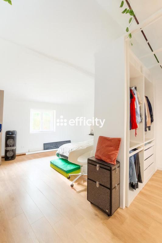 Demeure - 275 m² - 7 pièces