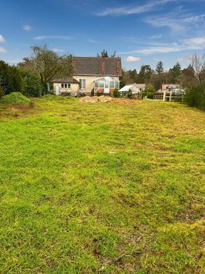 Terrain constructible - 915 m²