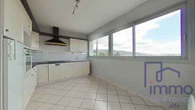 Appartement - 114 m² - 5 pièces