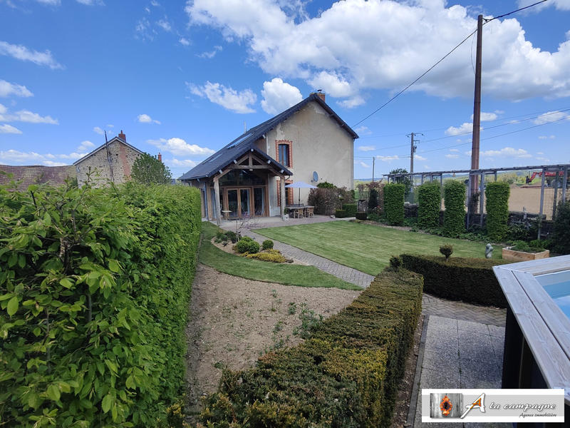 Maison ancienne - 215 m² - 6 pièces