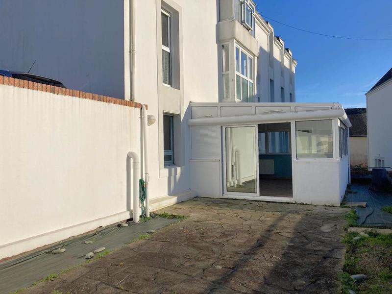 Appartement - 64 m² - 2 pièces