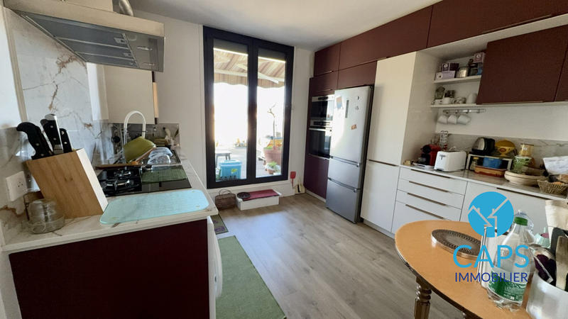 Appartement - 90 m² - 4 pièces