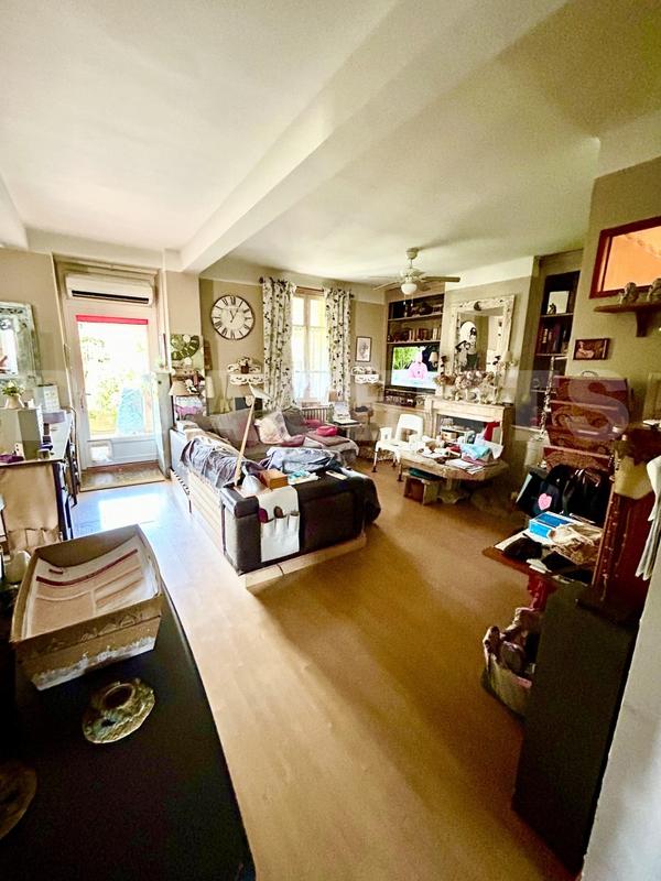 Villa - 200 m² - 6 pièces