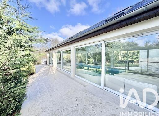 Maison - 361 m² - 10 pièces