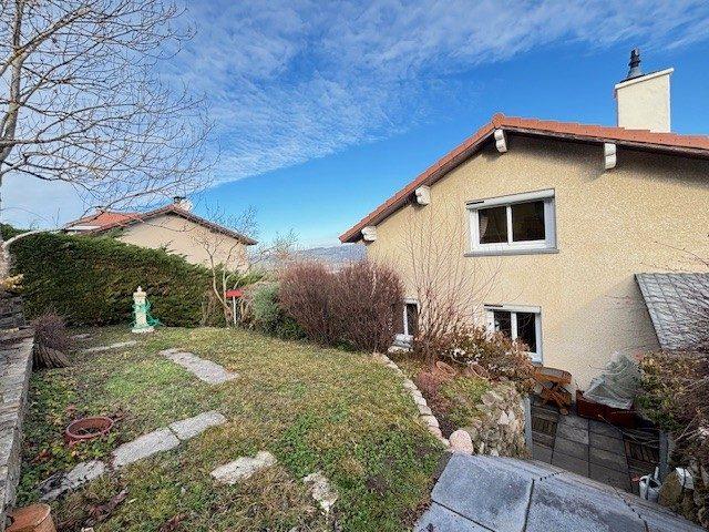 Maison - 204 m² - 9 pièces