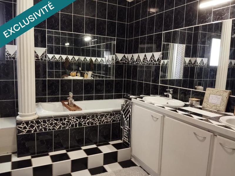 Maison - 203 m² - 6 pièces