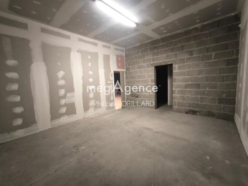 Local commercial - 145 m² - 2 pièces