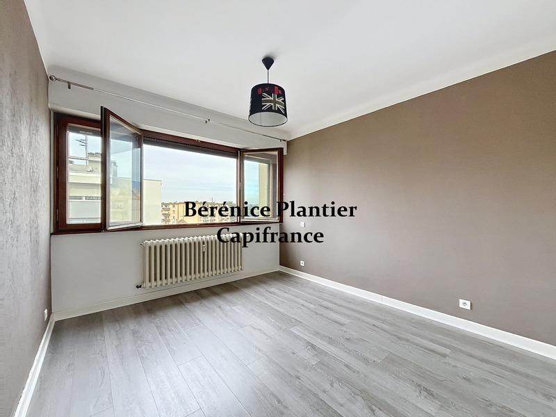 Appartement - 80 m² - 3 pièces