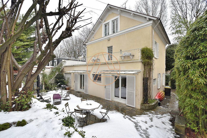 Maison ancienne - 200 m² - 8 pièces