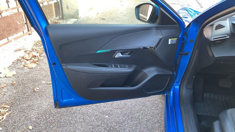 Peugeot E-208 100 kWh 136 Allure - Première main Entretien constructeur