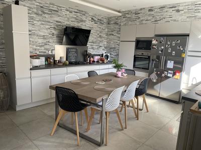 Maison traditionnelle - 129 m² - 6 pièces