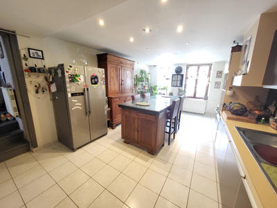 Maison - 122 m² - 6 pièces