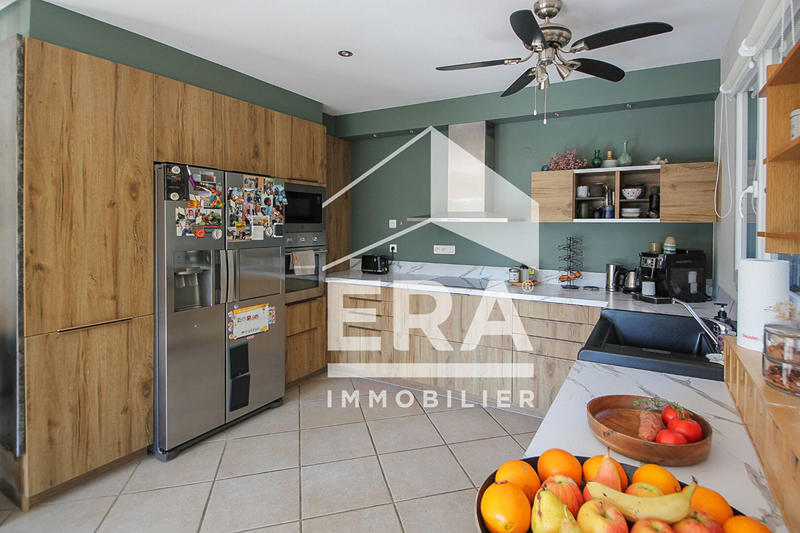 Maison - 137 m² - 7 pièces