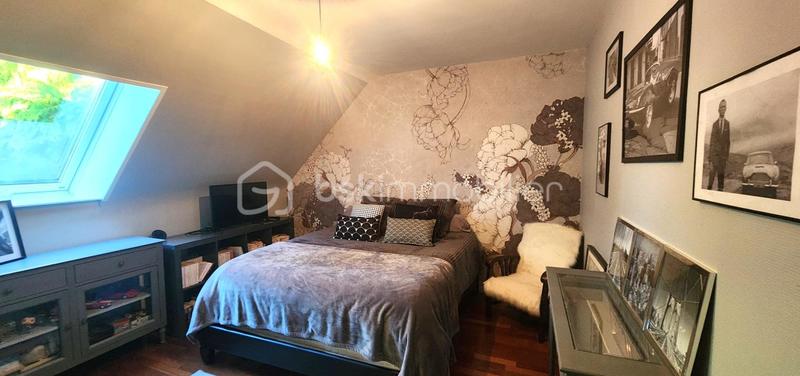 Propriété - 230 m² - 8 pièces