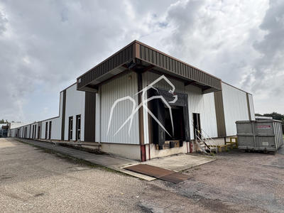Entrepôt - 2 160 m²