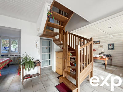 Maison traditionnelle - 138 m² - 9 pièces