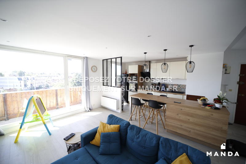 Chambre - 11 m² - 4 pièces