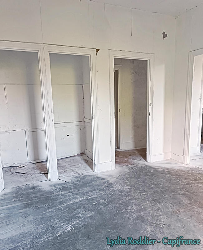 Immeuble - 243 m² - 15 pièces