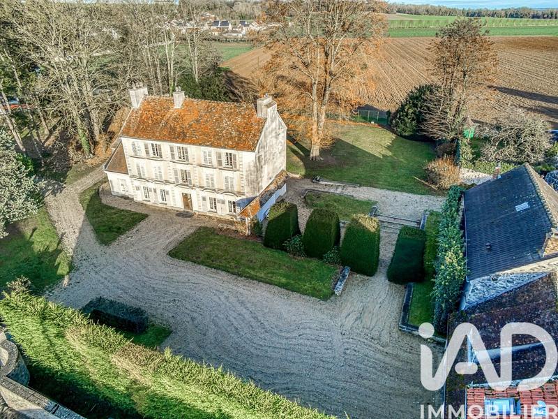 Maison - 300 m² - 10 pièces