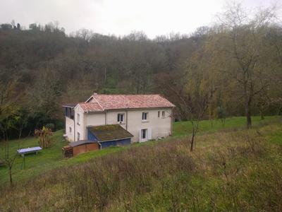 Maison - 177 m² - 9 pièces