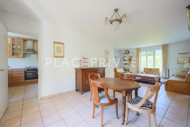 Maison - 185 m² - 7 pièces