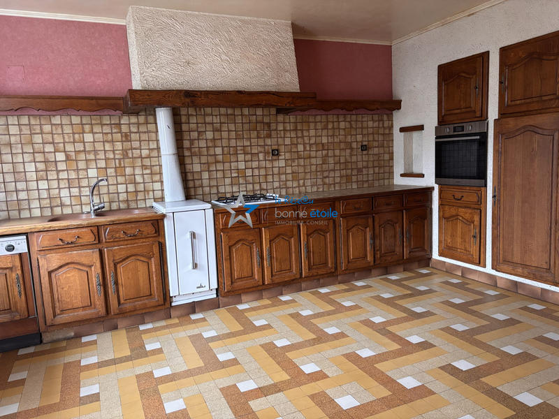 Maison - 193 m² - 8 pièces