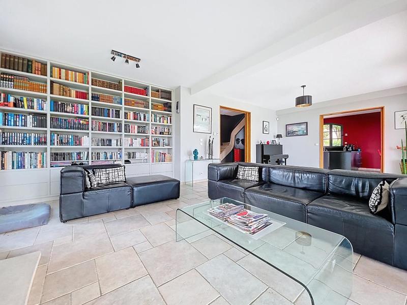 Maison - 200 m² - 5 pièces