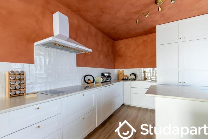 Chambre - 10 m² - 1 pièce