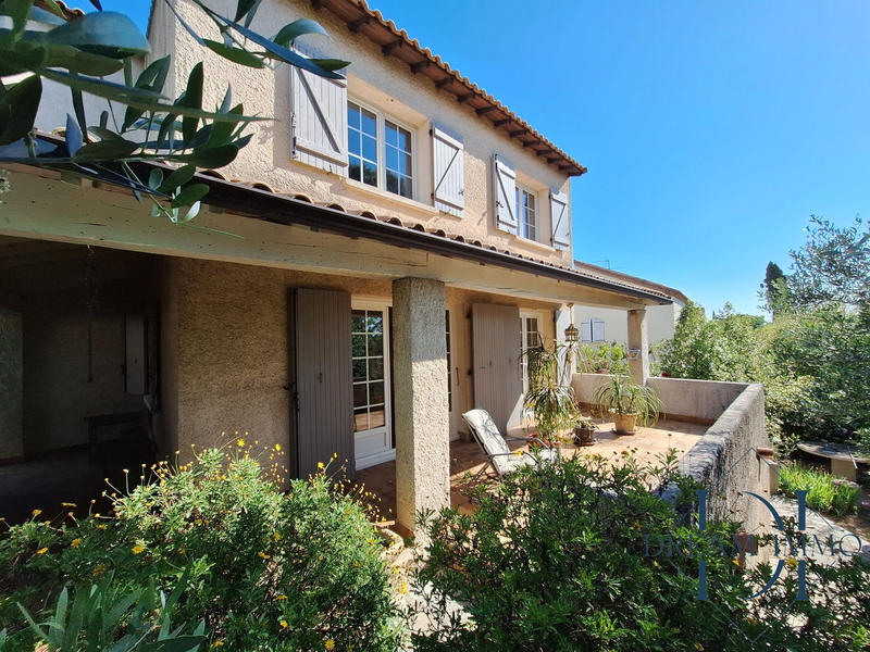 Villa - 190 m² - 6 pièces