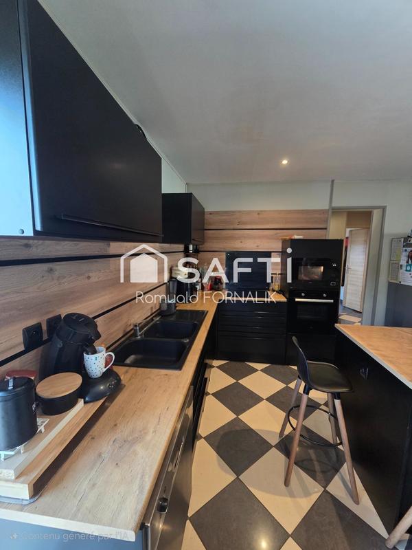 Maison - 148 m² - 7 pièces