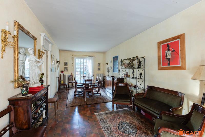 Villa - 269 m² - 12 pièces